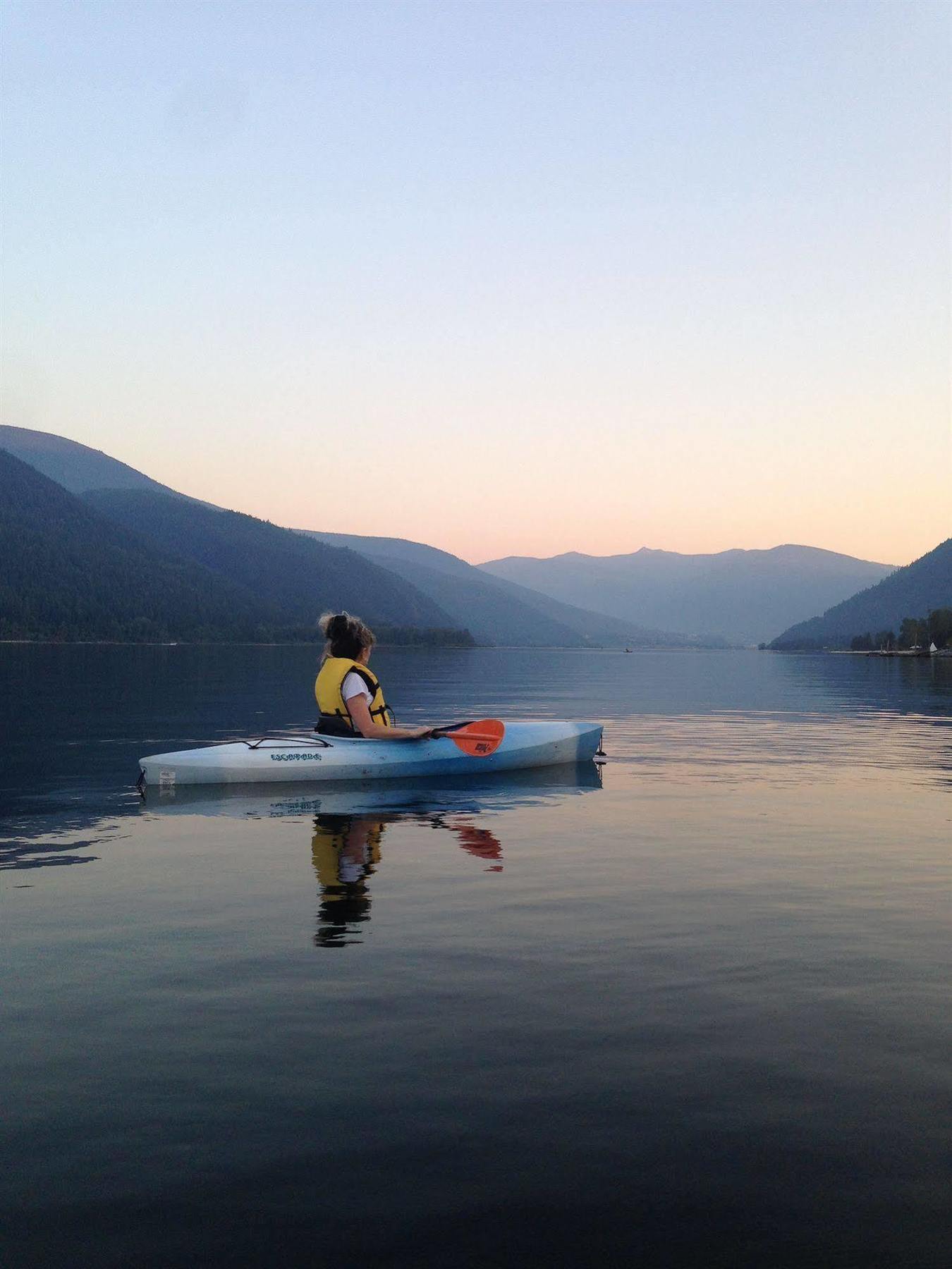 Kokanee Glacier Resort Nelson Bagian luar foto